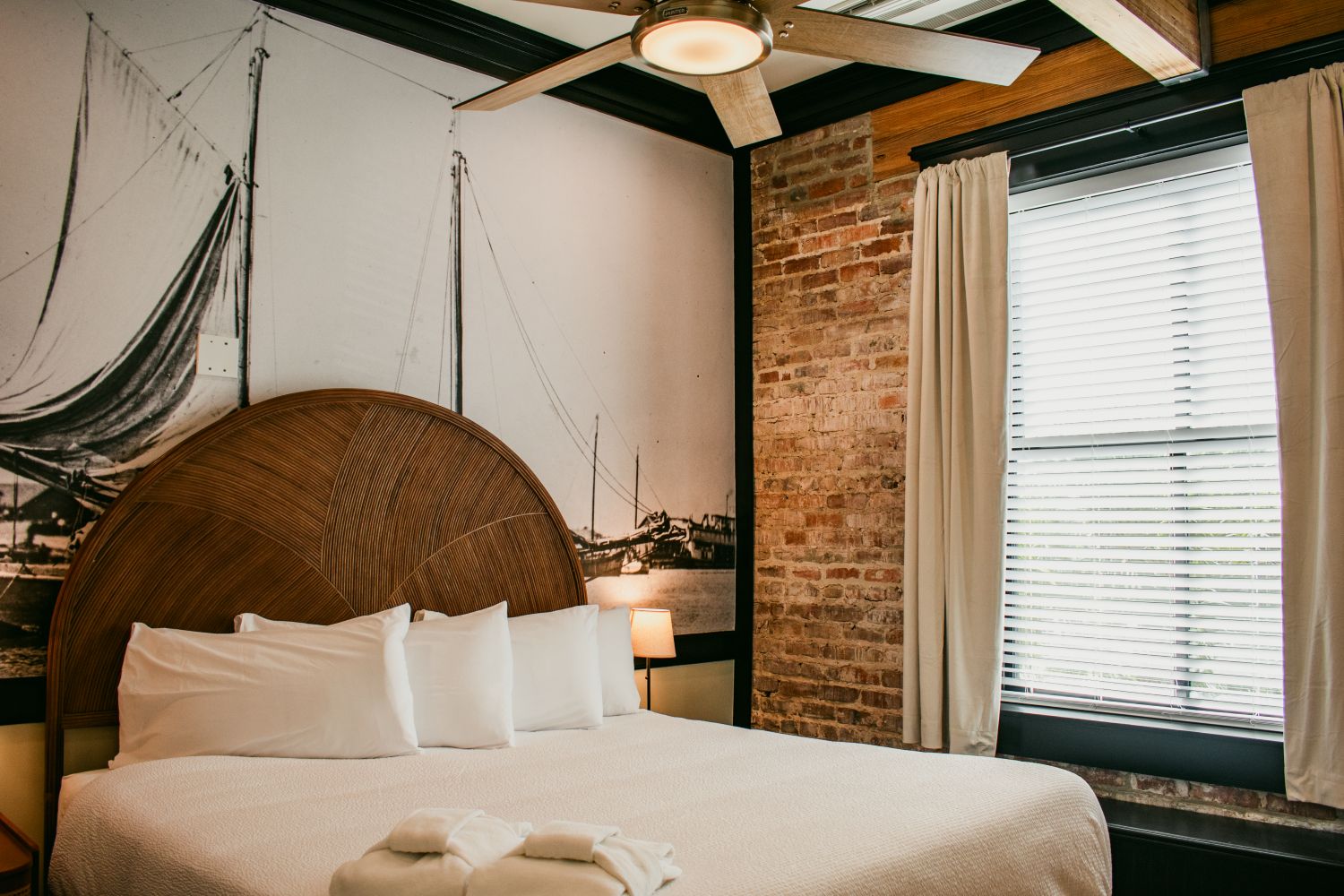 The Cooper Room - Unit 4